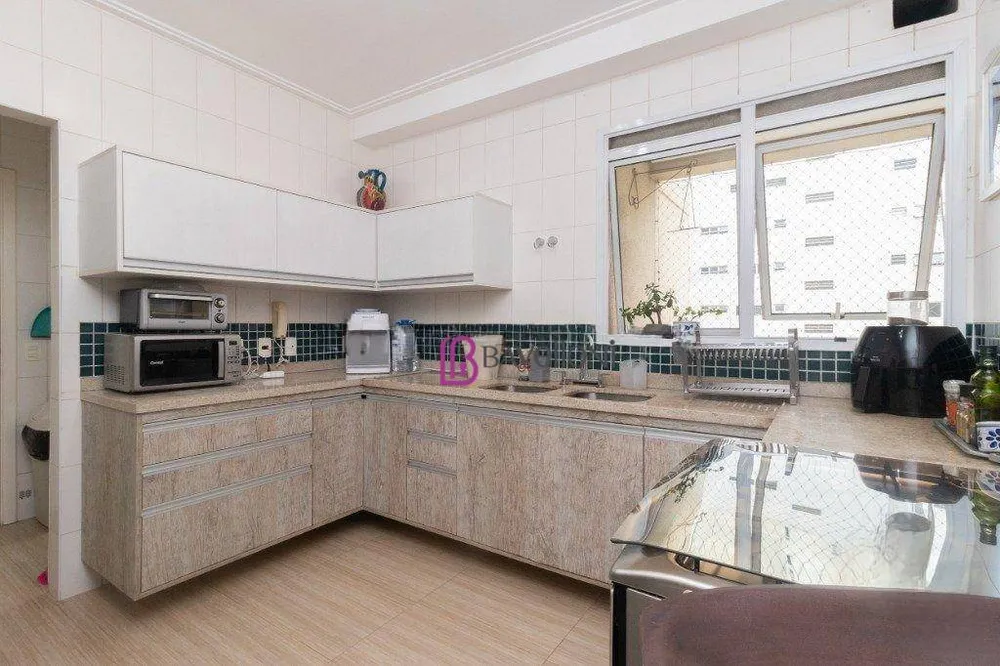 Apartamento, 3 quartos, 158 m² - Foto 2