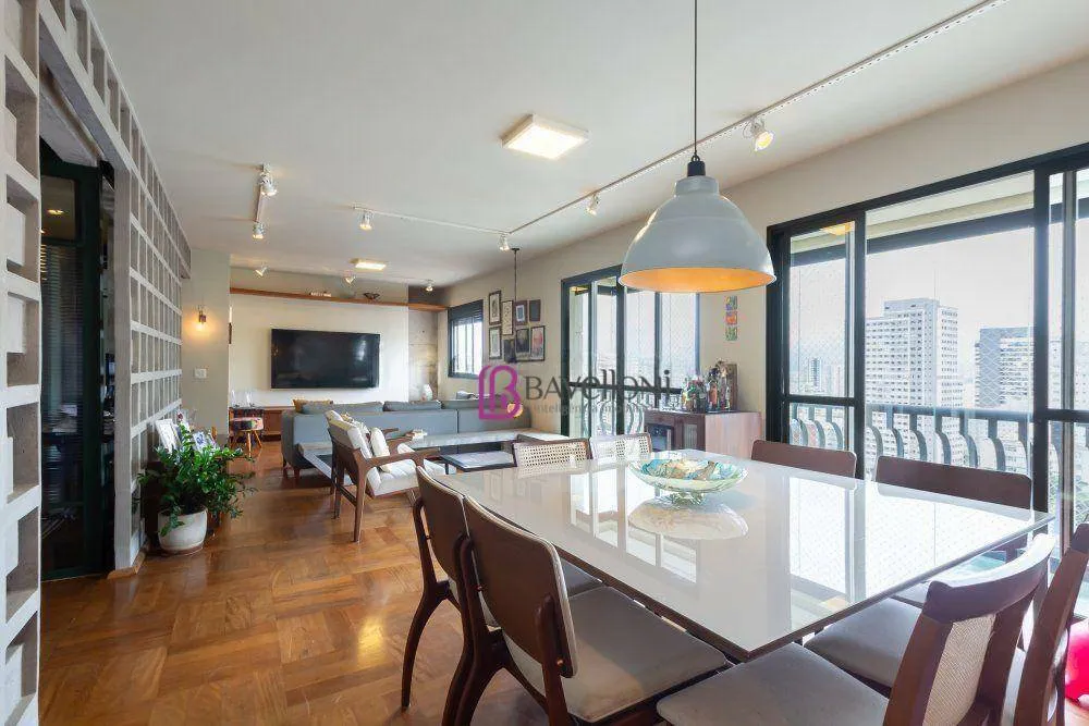Apartamento, 3 quartos, 158 m² - Foto 1