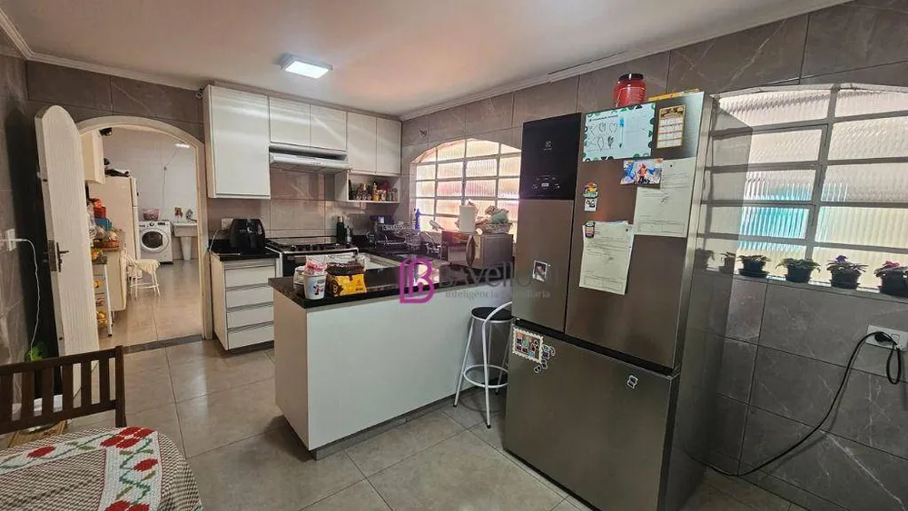 Casa, 3 quartos, 205 m² - Foto 3