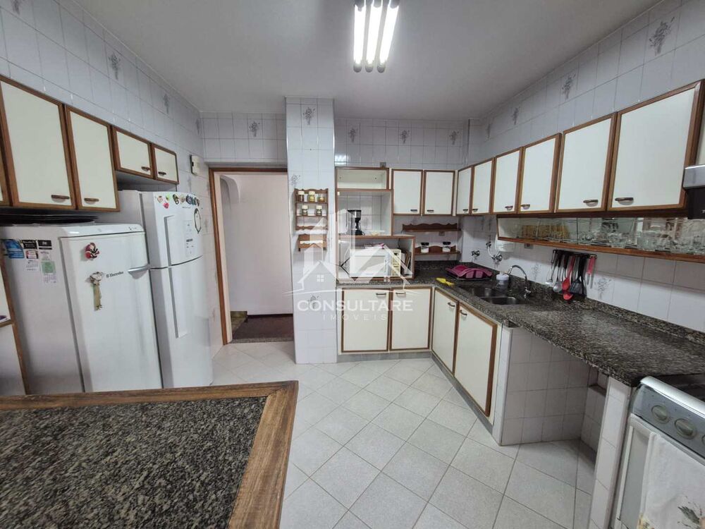 Apartamento à venda com 3 quartos, 200m² - Foto 7