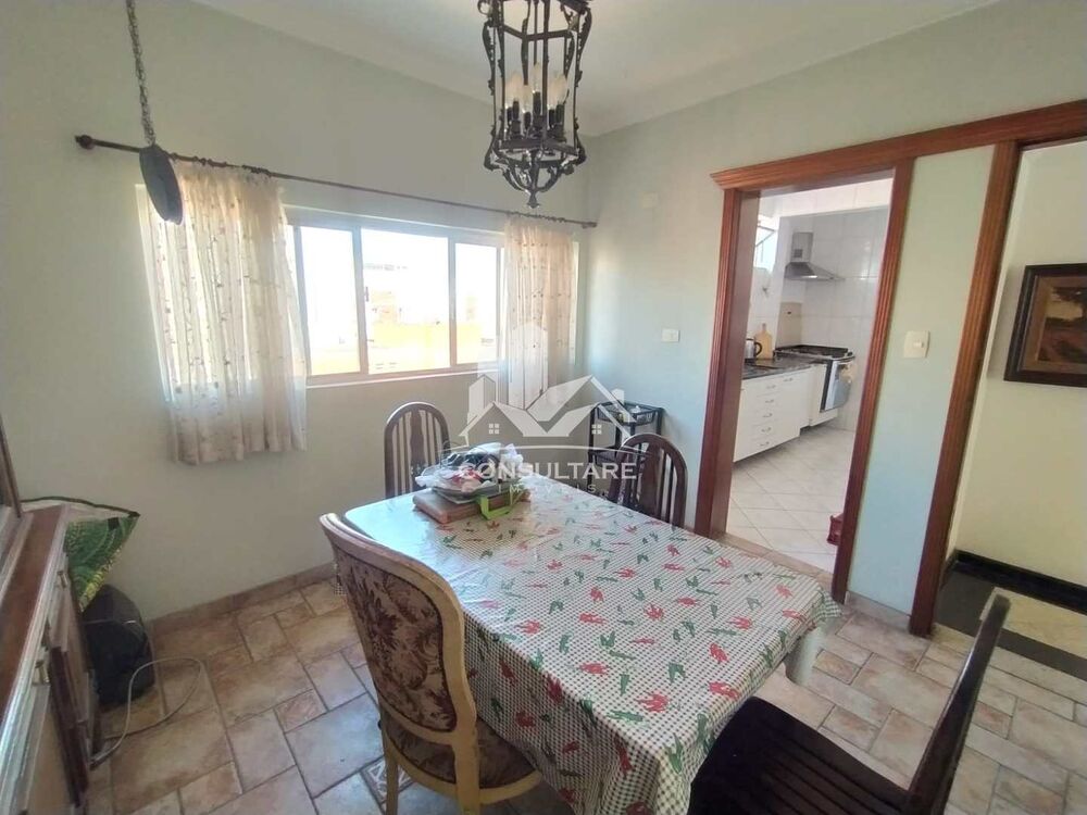 Apartamento para alugar com 4 quartos, 267m² - Foto 2