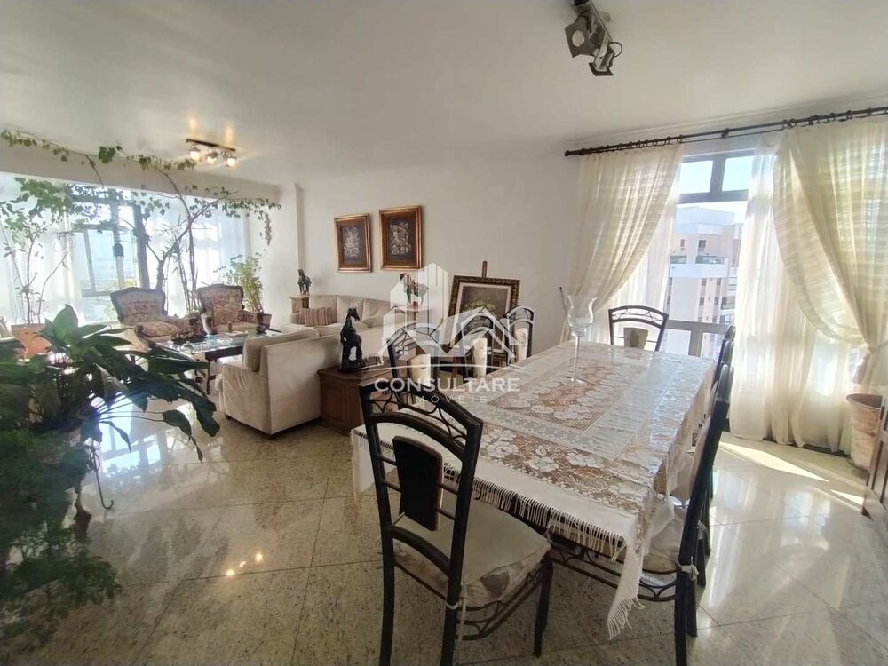 Apartamento para alugar com 4 quartos, 267m² - Foto 1