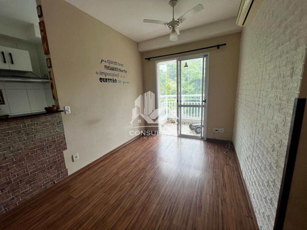 Apartamento à venda com 2 quartos, 62m² - Foto 2