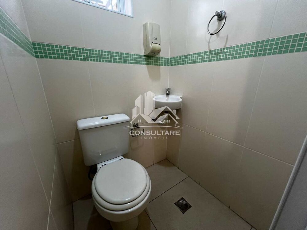 Casa para alugar com 3 quartos, 177m² - Foto 2