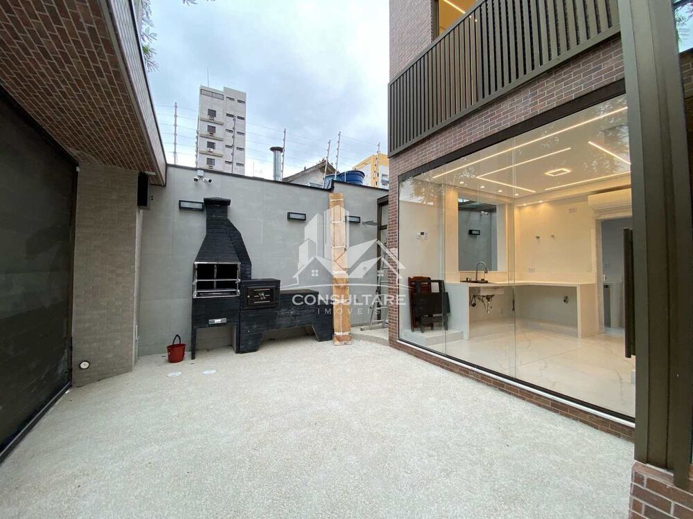 Casa, 4 quartos, 220 m² - Foto 1