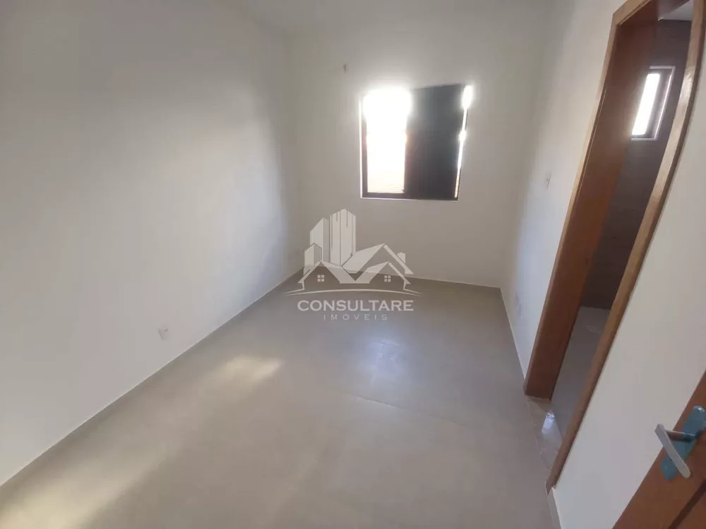 Casa à venda com 2 quartos, 80m² - Foto 4