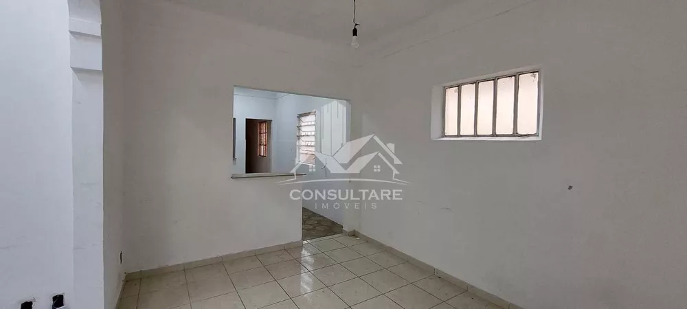 Casa para alugar com 1 quarto, 180m² - Foto 2