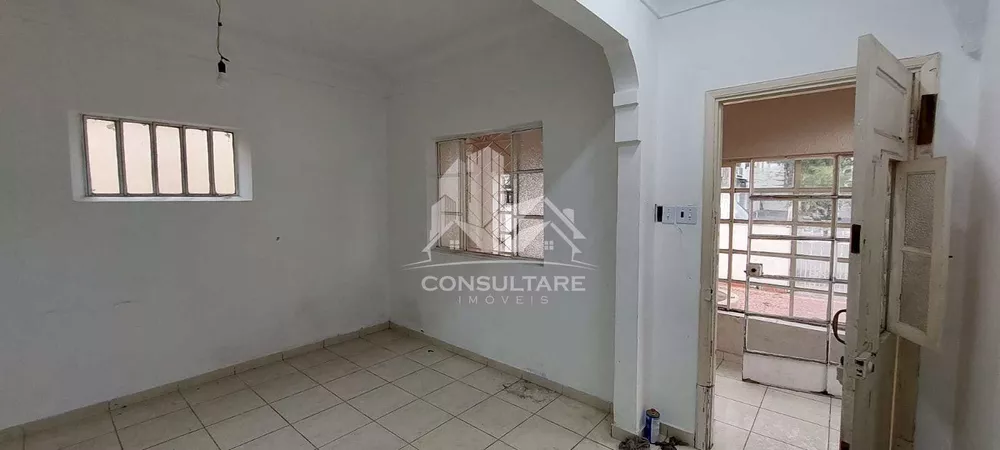 Casa para alugar com 1 quarto, 180m² - Foto 3