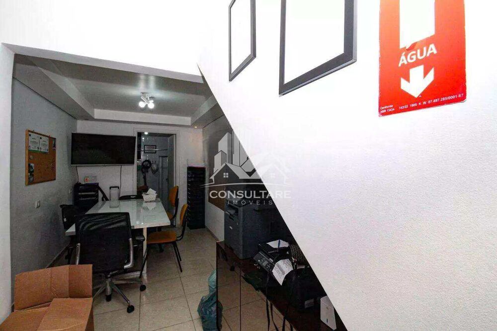 Casa para alugar com 2 quartos, 100m² - Foto 1