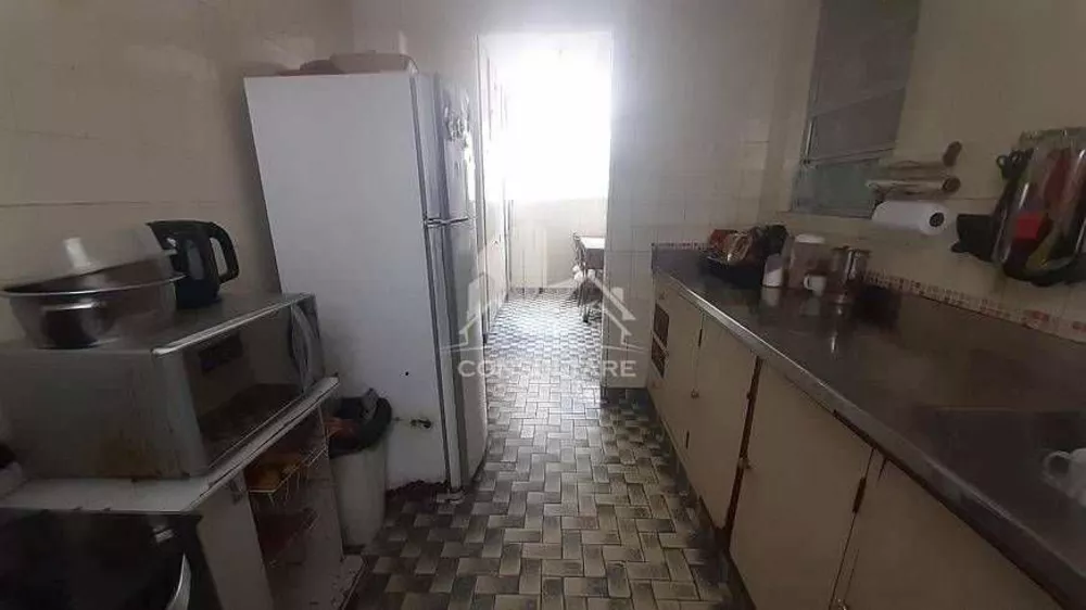 Casa à venda com 4 quartos, 240m² - Foto 4