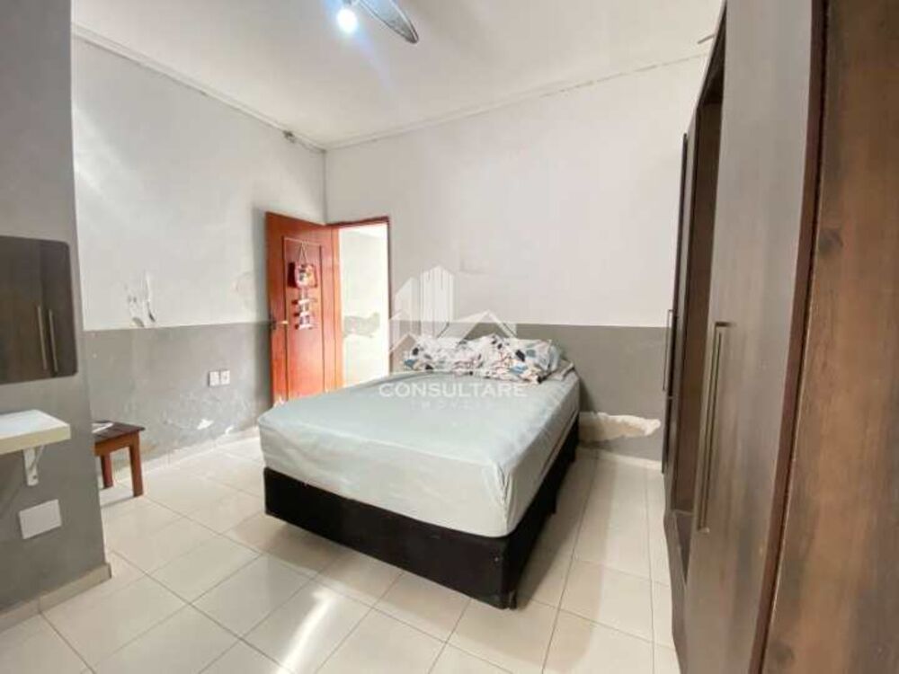 Casa à venda com 4 quartos, 300m² - Foto 3