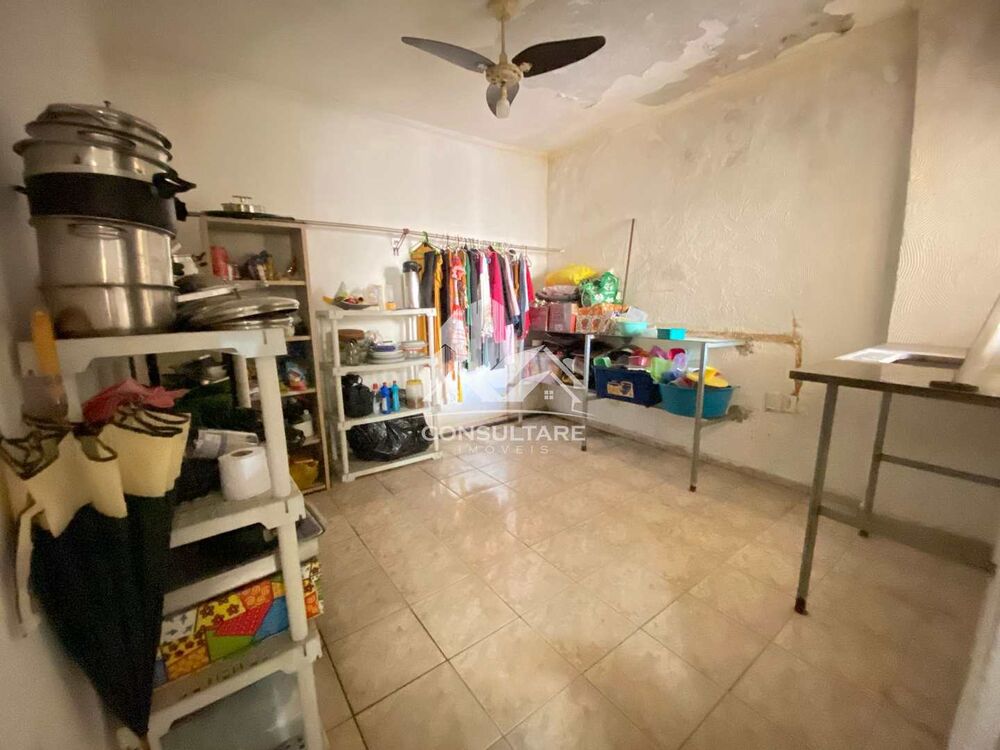 Casa à venda com 4 quartos, 300m² - Foto 5