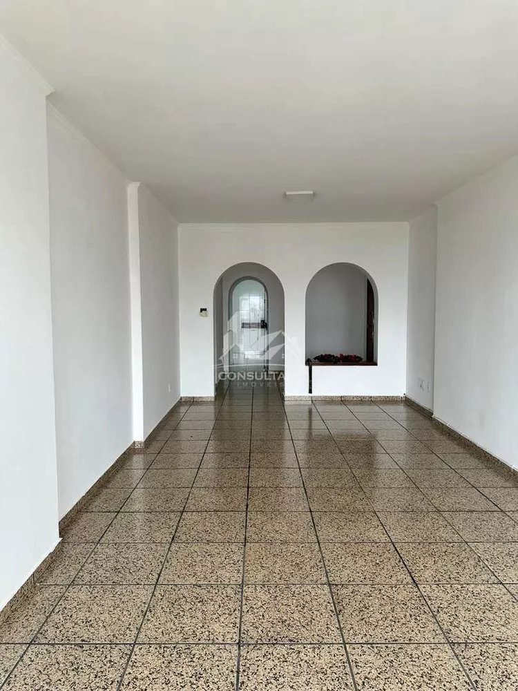 Apartamento à venda com 3 quartos, 151m² - Foto 4