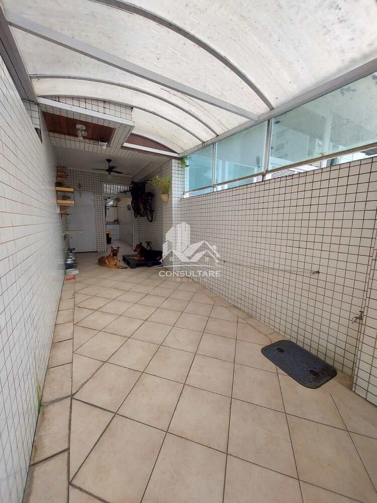 Casa, 4 quartos, 228 m² - Foto 1