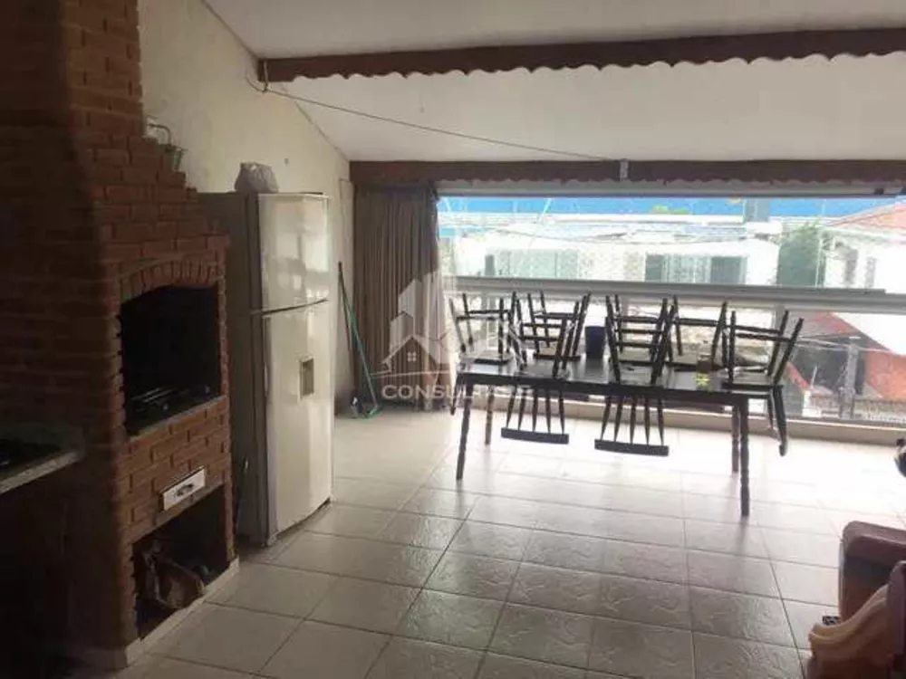 Casa à venda com 4 quartos, 192m² - Foto 1