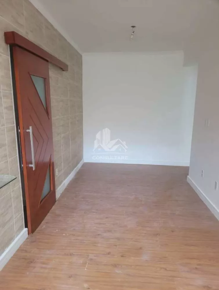 Apartamento à venda com 3 quartos, 70m² - Foto 2