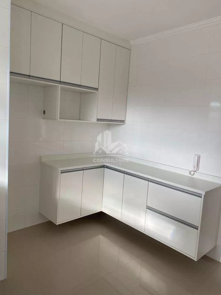 Apartamento à venda com 2 quartos, 67m² - Foto 11