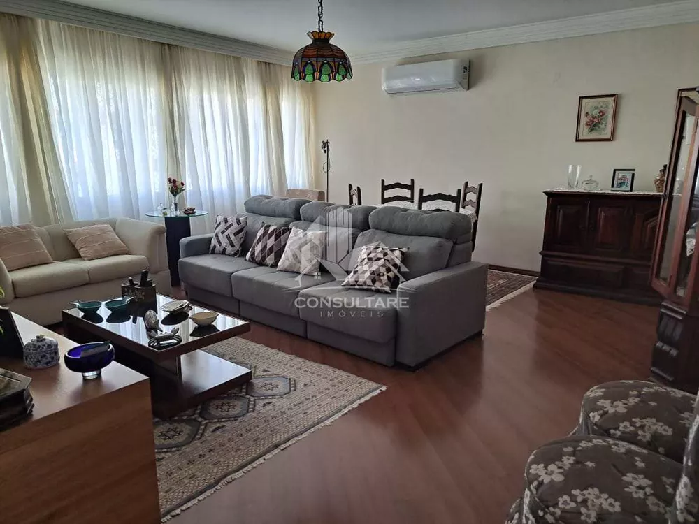 Apartamento à venda com 3 quartos, 183m² - Foto 1