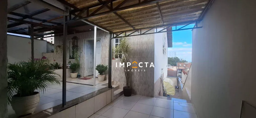 Casa, 3 quartos, 207 m² - Foto 1