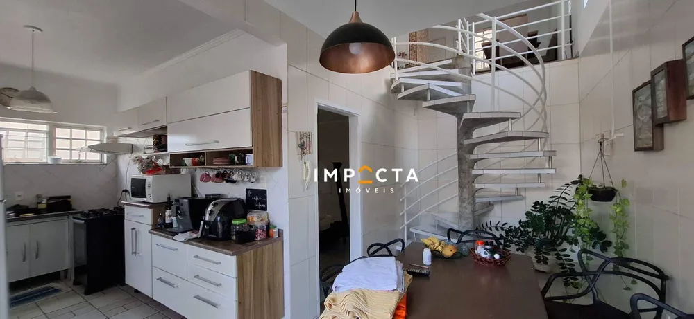 Casa, 3 quartos, 207 m² - Foto 3