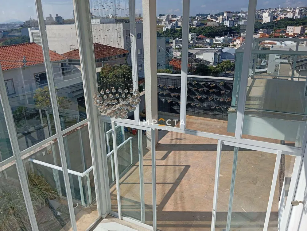 Casa, 3 quartos, 290 m² - Foto 3