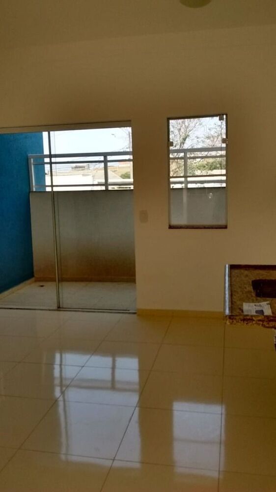 Apartamento à venda com 2 quartos, 67m² - Foto 3