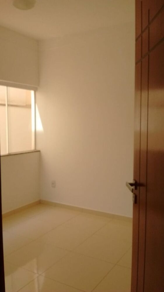 Apartamento à venda com 2 quartos, 67m² - Foto 4