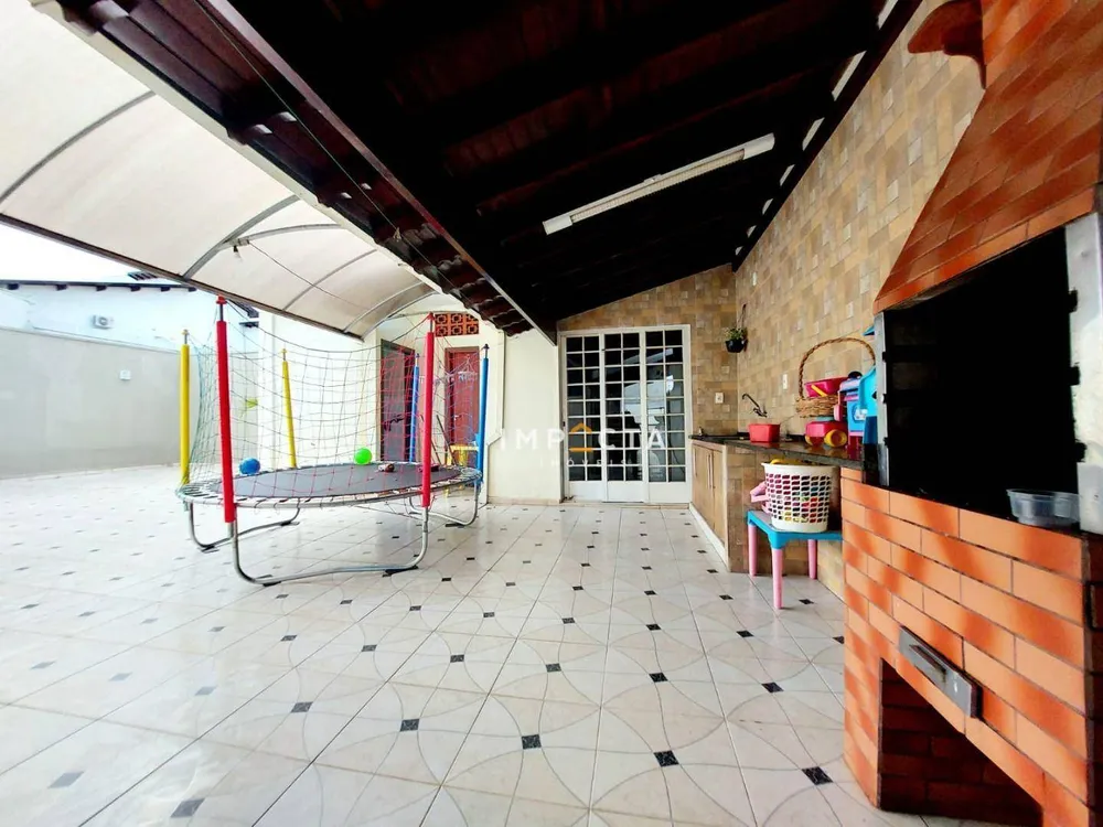 Casa, 4 quartos, 225 m² - Foto 8