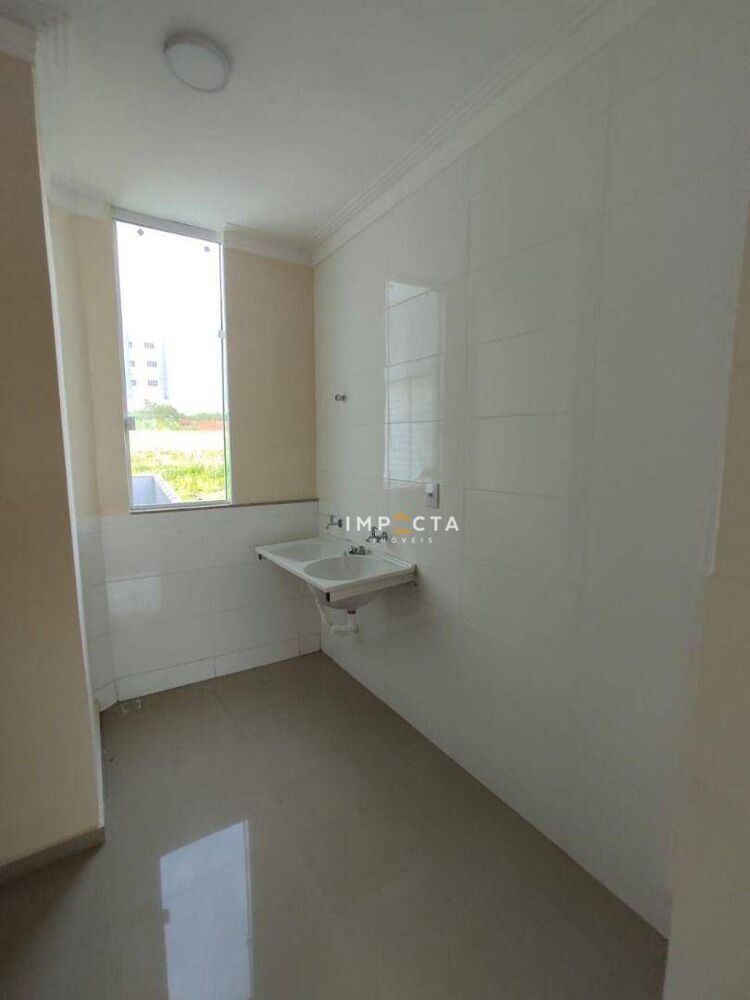 Apartamento à venda com 2 quartos, 75m² - Foto 3