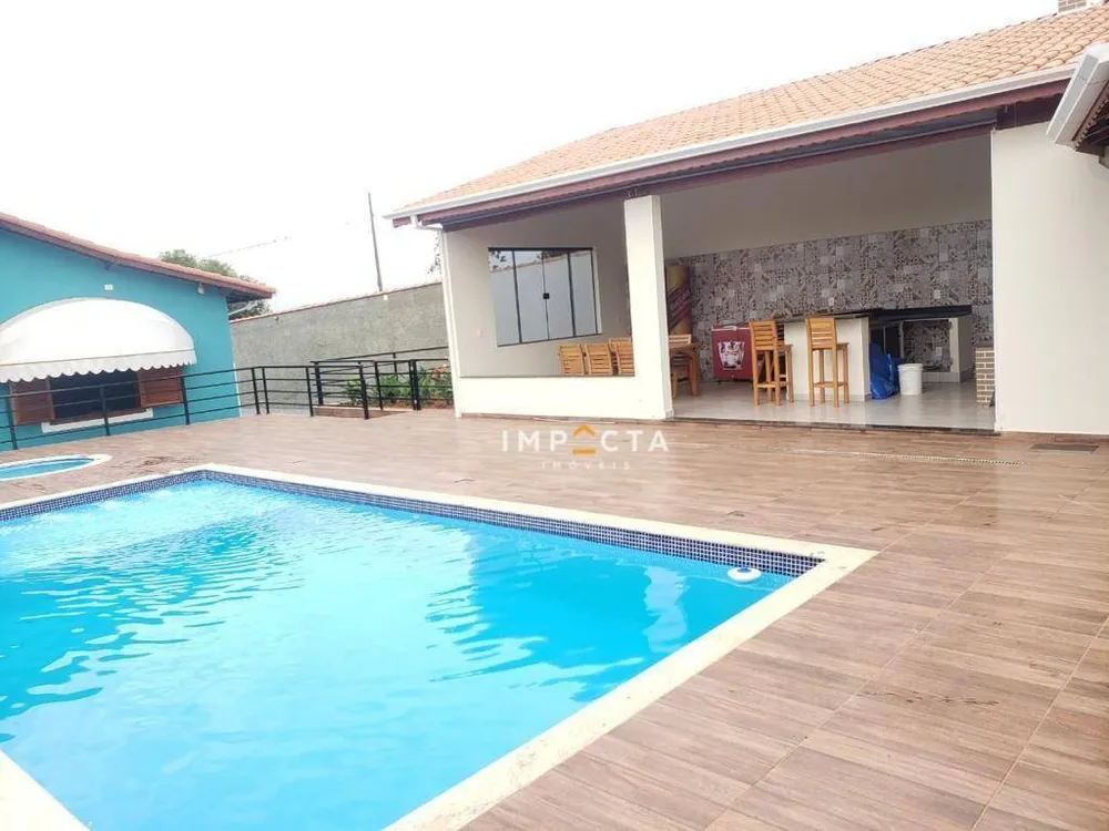 Chácara, 3 quartos, 2000 m² - Foto 1