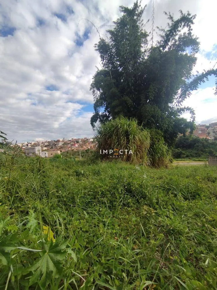 Terreno, 240 m² - Foto 1