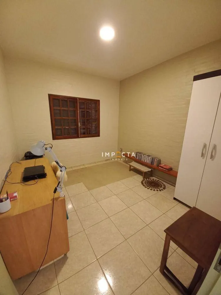 Casa, 3 quartos, 222 m² - Foto 3
