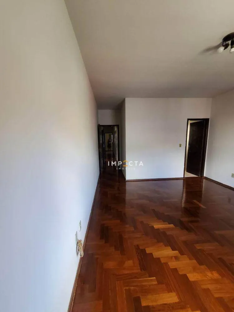 Casa, 4 quartos, 330 m² - Foto 2