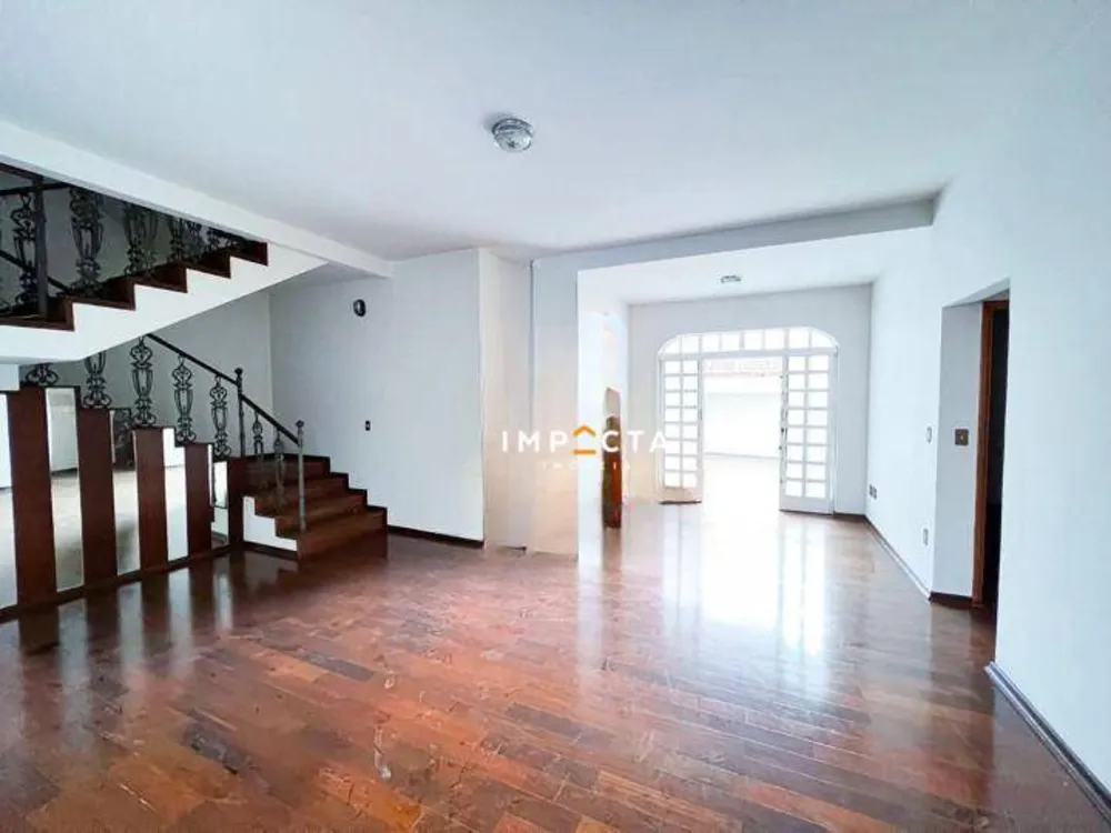 Casa, 4 quartos, 284 m² - Foto 2