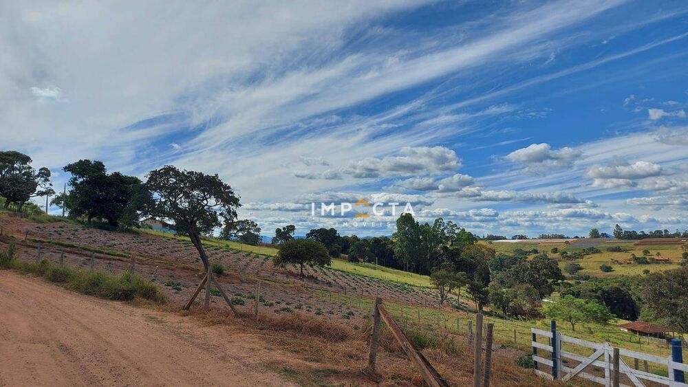 Terreno, 2300 m² - Foto 2