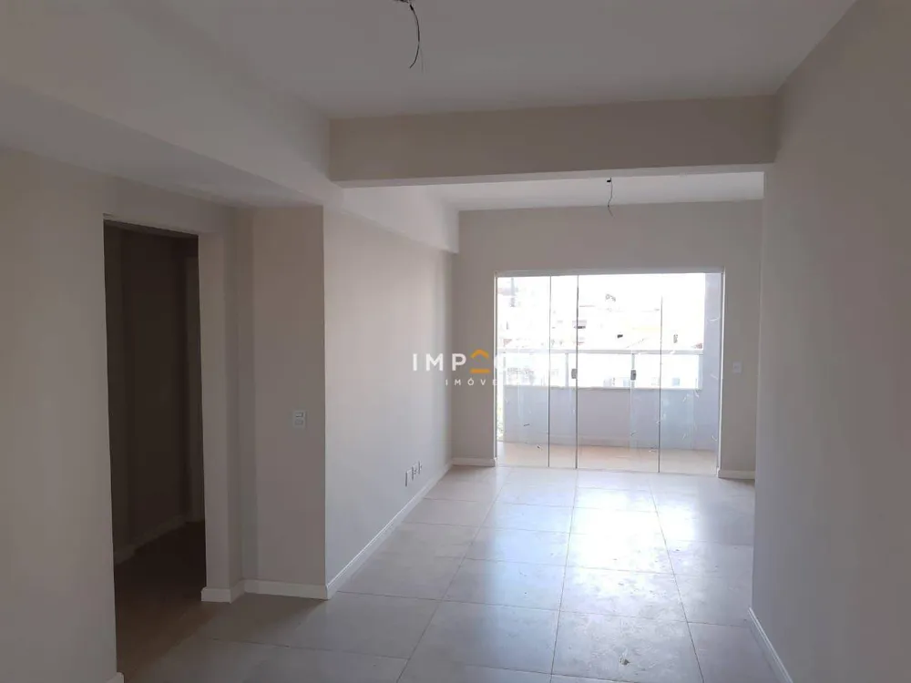 Apartamento, 3 quartos, 100 m² - Foto 2