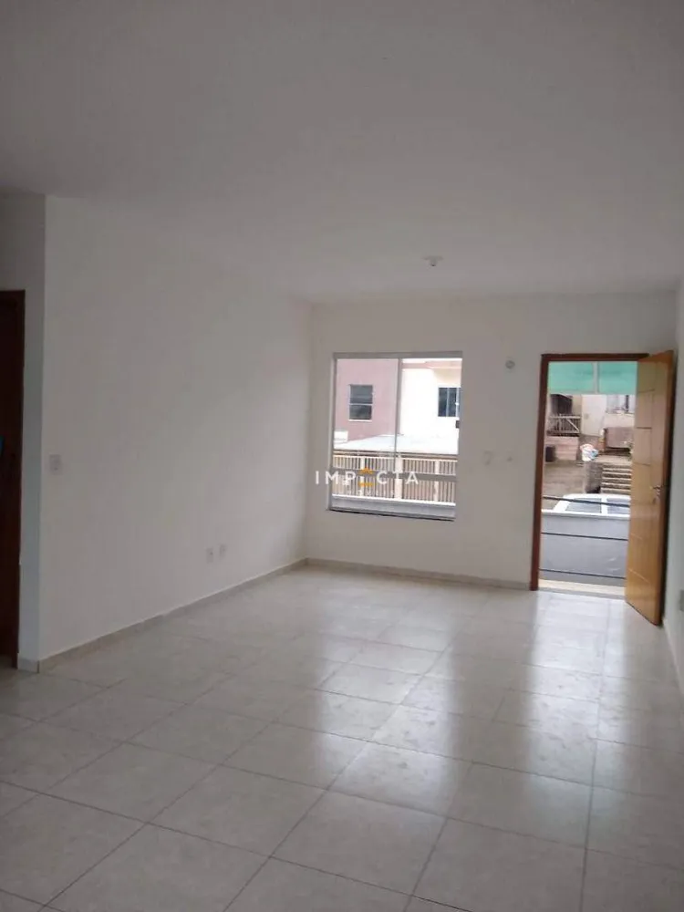 Casa, 4 quartos, 248 m² - Foto 1