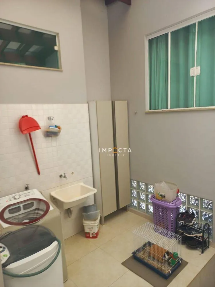 Casa, 4 quartos, 240 m² - Foto 8