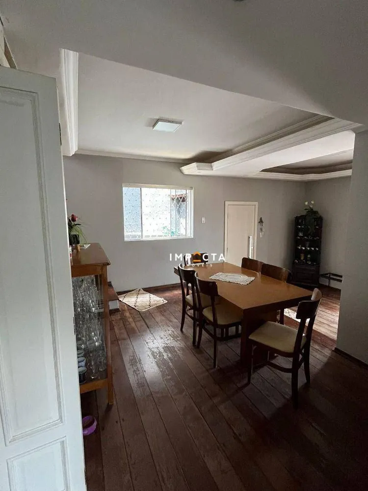 Casa, 4 quartos, 245 m² - Foto 2
