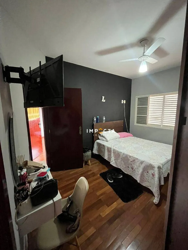 Casa, 4 quartos, 245 m² - Foto 6