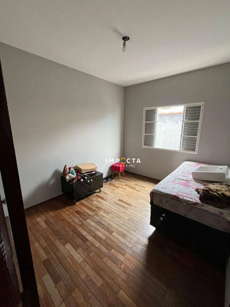 Casa, 4 quartos, 245 m² - Foto 9