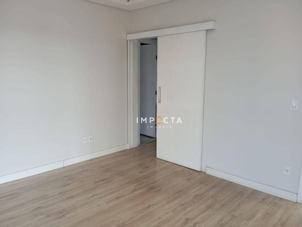 Casa para alugar com 3 quartos, 290m² - Foto 4