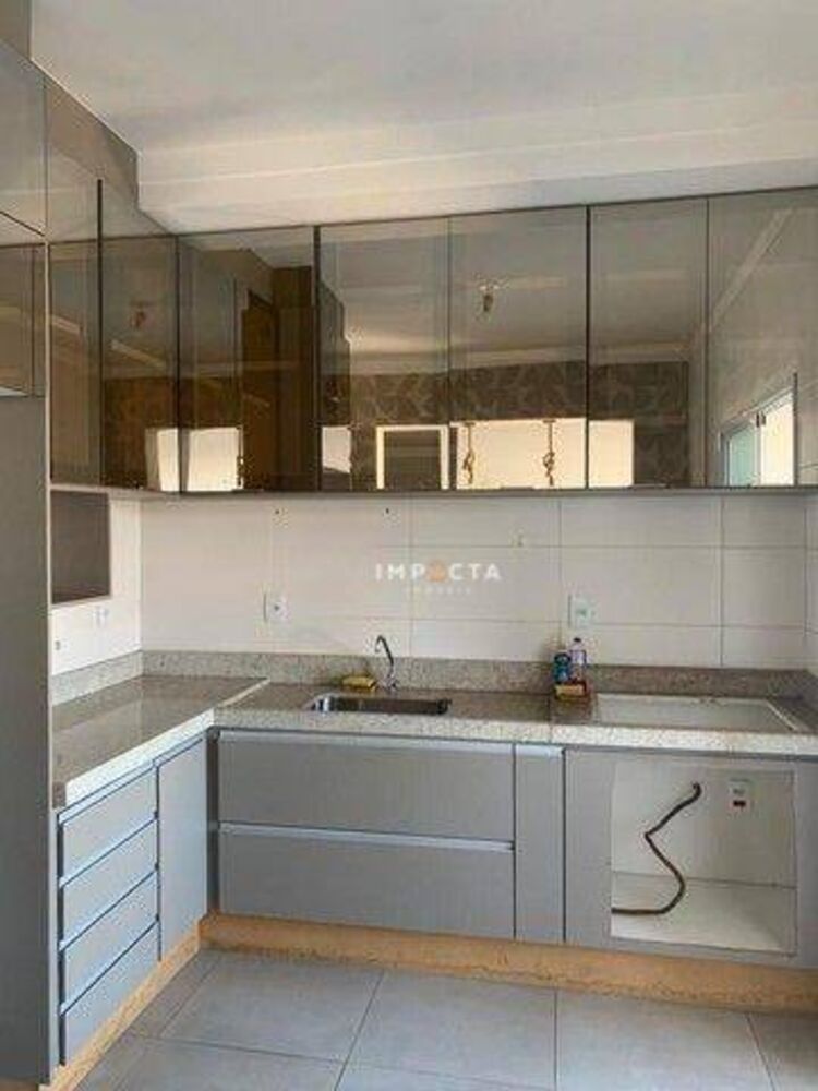 Apartamento à venda com 3 quartos, 110m² - Foto 1