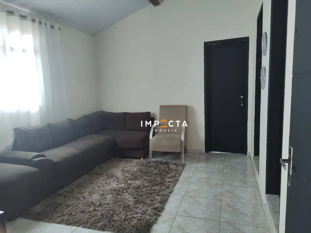Chácara, 3 quartos, 1600 m² - Foto 1