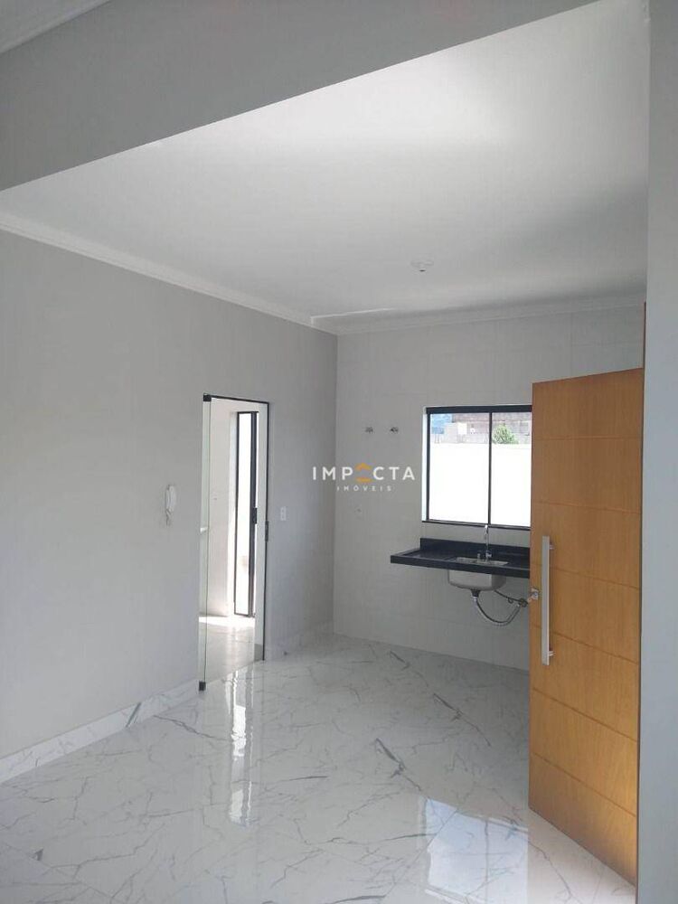 Casa à venda com 2 quartos, 80m² - Foto 3
