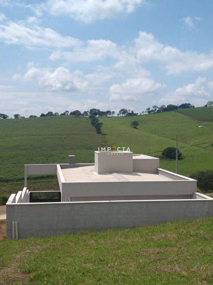 Casa à venda com 2 quartos, 80m² - Foto 1