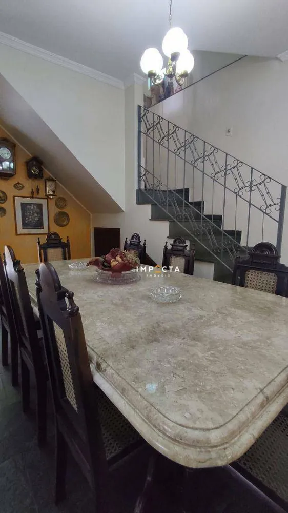 Casa, 6 quartos, 199 m² - Foto 3