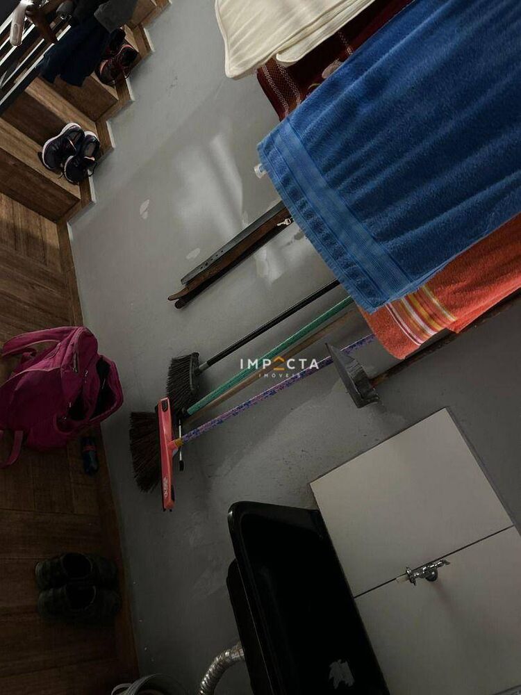 Casa à venda com 2 quartos, 100m² - Foto 6