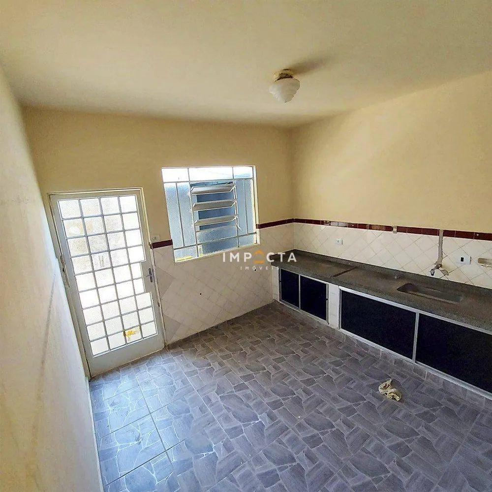 Casa, 3 quartos, 172 m² - Foto 2