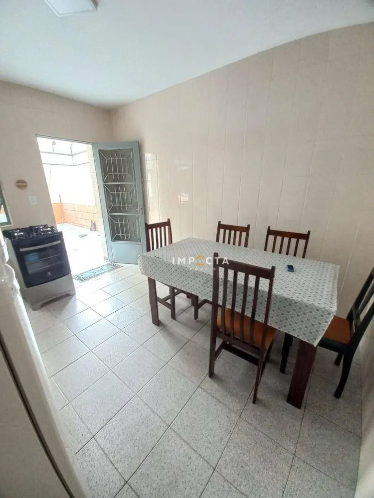 Casa, 4 quartos, 159 m² - Foto 2